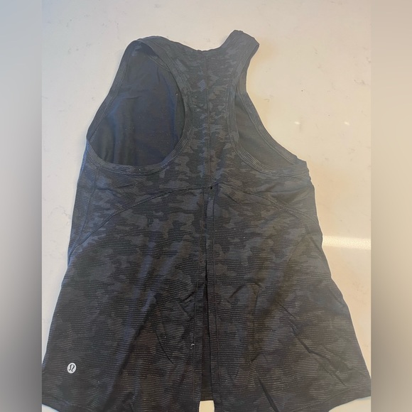 Lululemon tie back tank top-size 4 - Picture 2 of 3